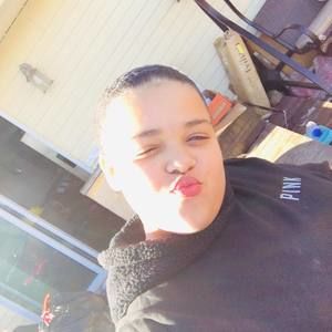 Meet your Posher, Malayla